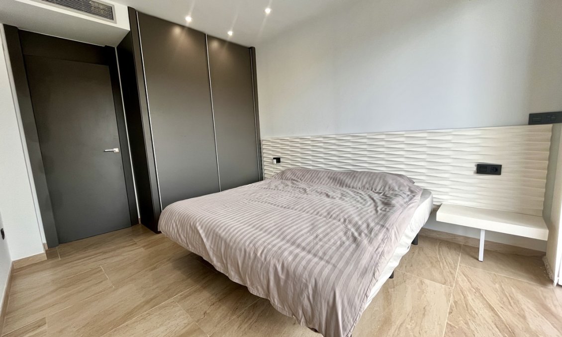 Segunda mano - Villa -
Villamartin - Costa Blanca
