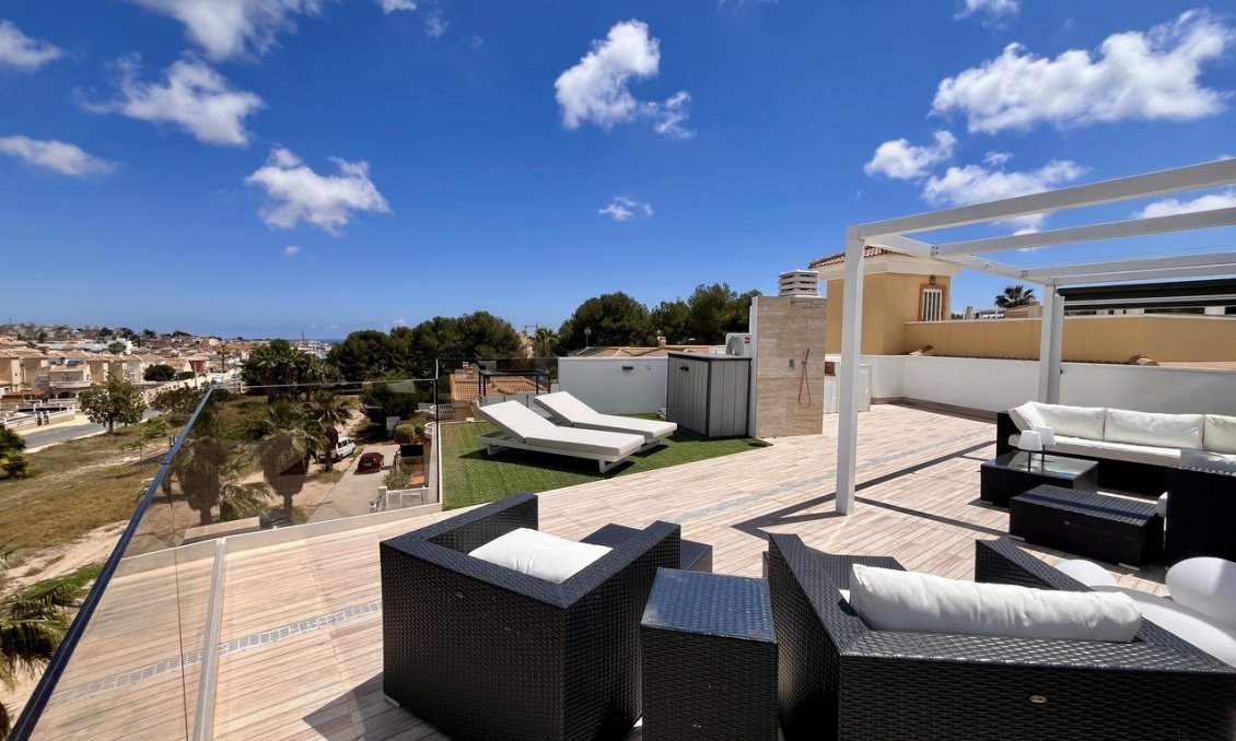 Segunda mano - Villa -
Villamartin - Costa Blanca