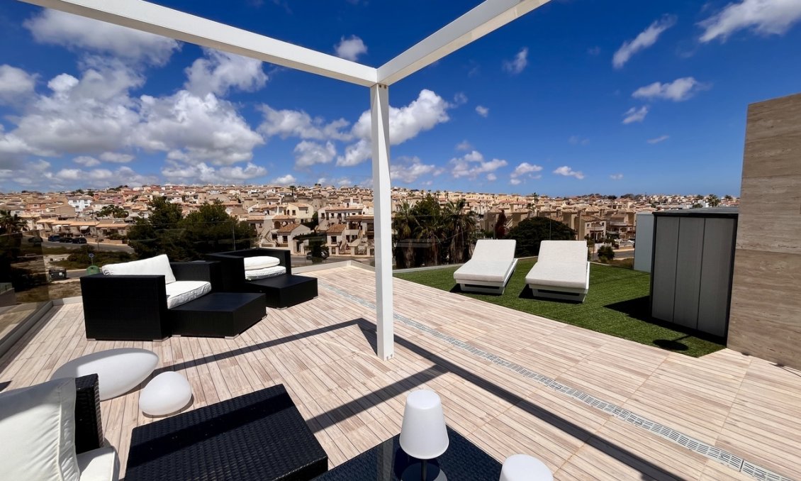 Segunda mano - Villa -
Villamartin - Costa Blanca