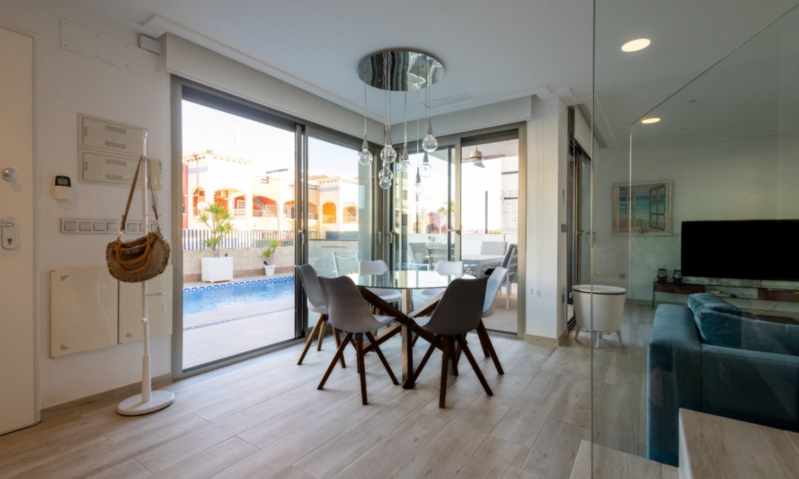 Resale - Villa -
Orihuela - Inland