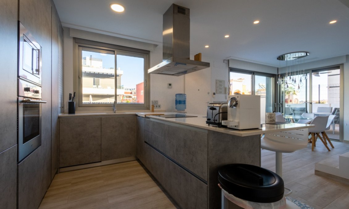 Resale - Villa -
Orihuela - Inland