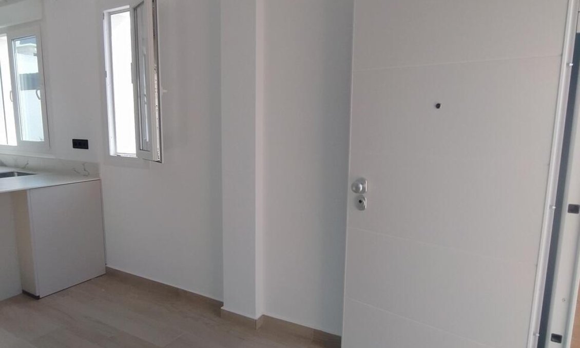 Resale - Villa Penthouse -
Torrevieja - Aguas Nuevas