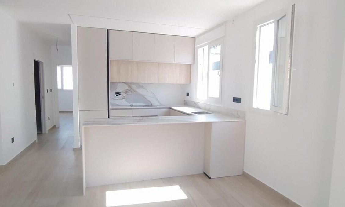 Resale - Villa Penthouse -
Torrevieja - Aguas Nuevas