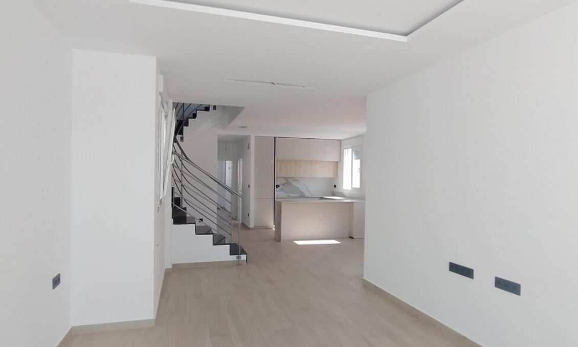Resale - Villa Penthouse -
Torrevieja - Aguas Nuevas