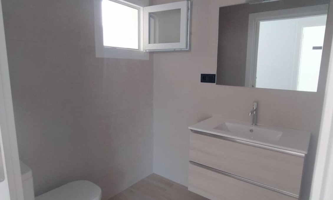 Resale - Villa Penthouse -
Torrevieja - Aguas Nuevas