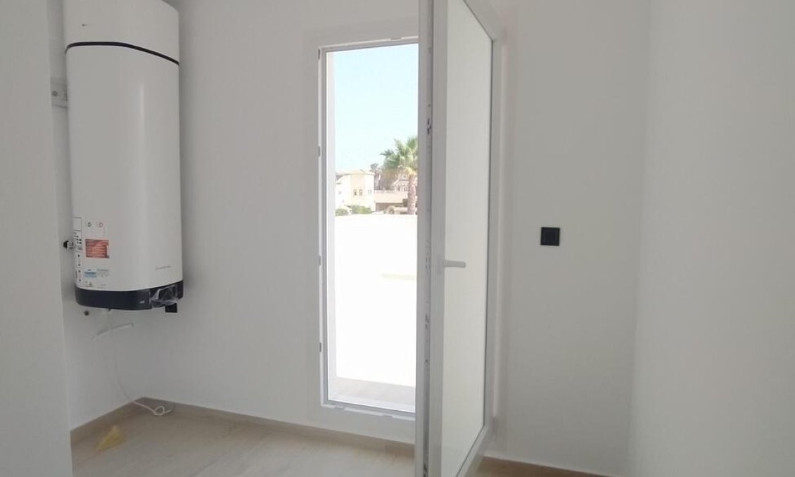 Resale - Villa Penthouse -
Torrevieja - Aguas Nuevas