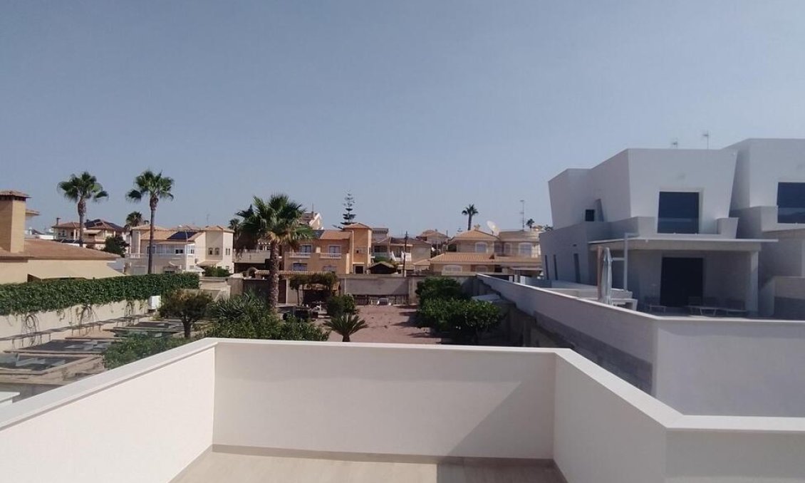 Resale - Villa Penthouse -
Torrevieja - Aguas Nuevas