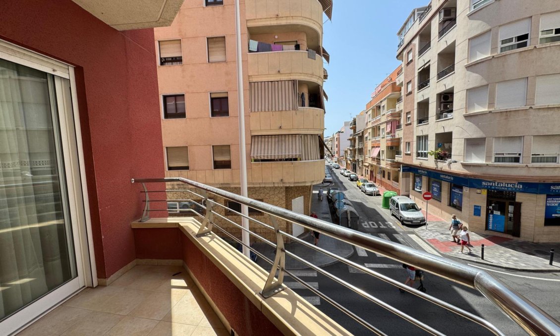 Resale - Apartment -
Torrevieja - Costa Blanca