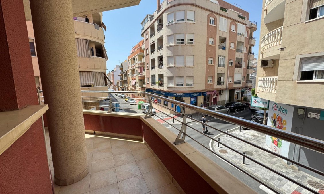 Resale - Apartment -
Torrevieja - Costa Blanca