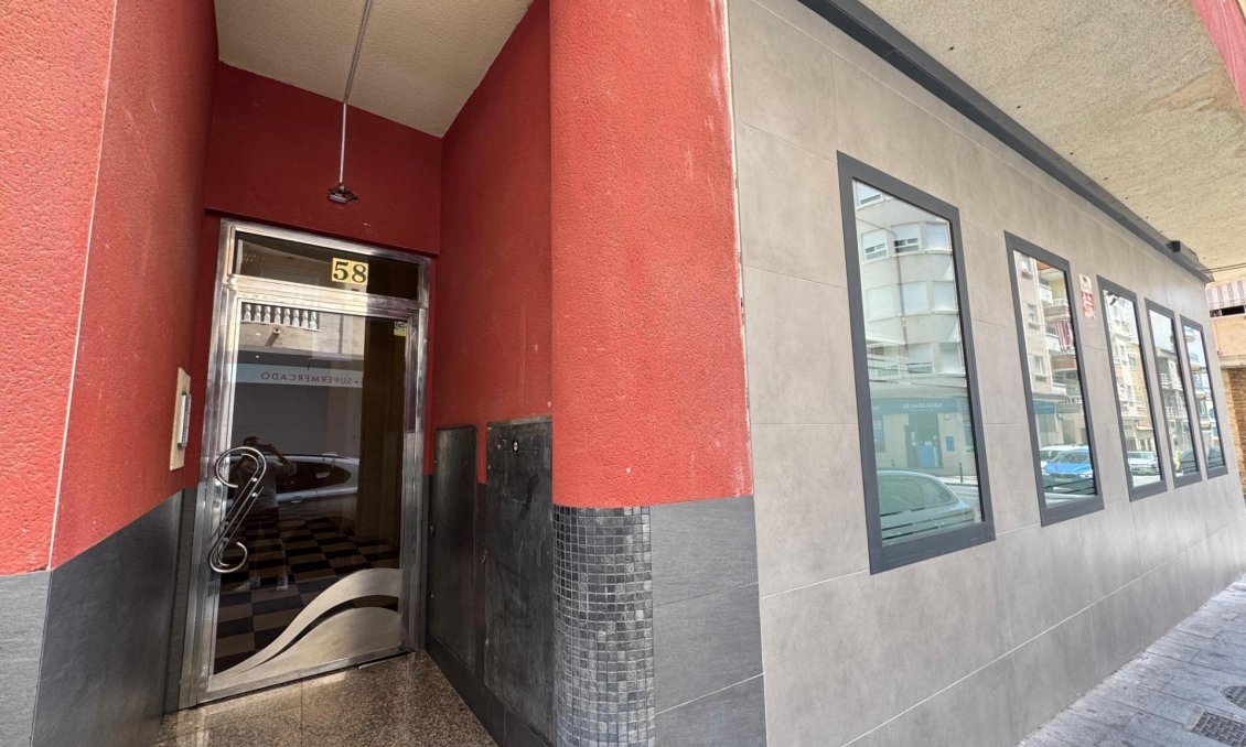 Resale - Apartment -
Torrevieja - Costa Blanca