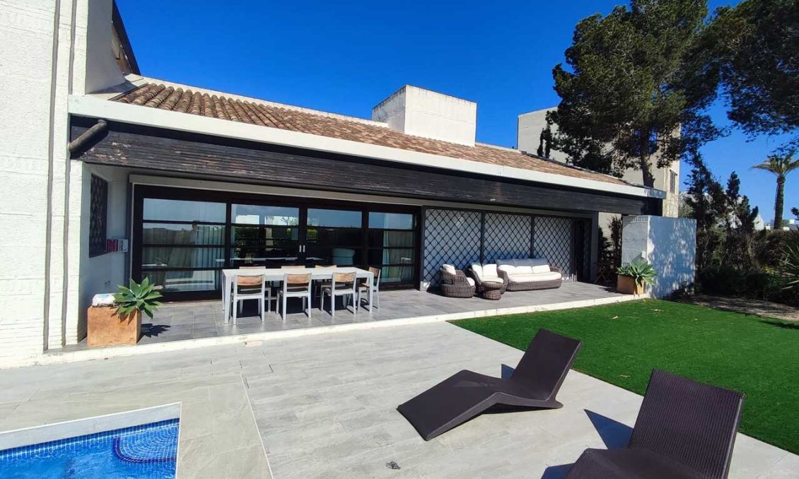 Resale - Villa -
Peraleja Golf - Inland