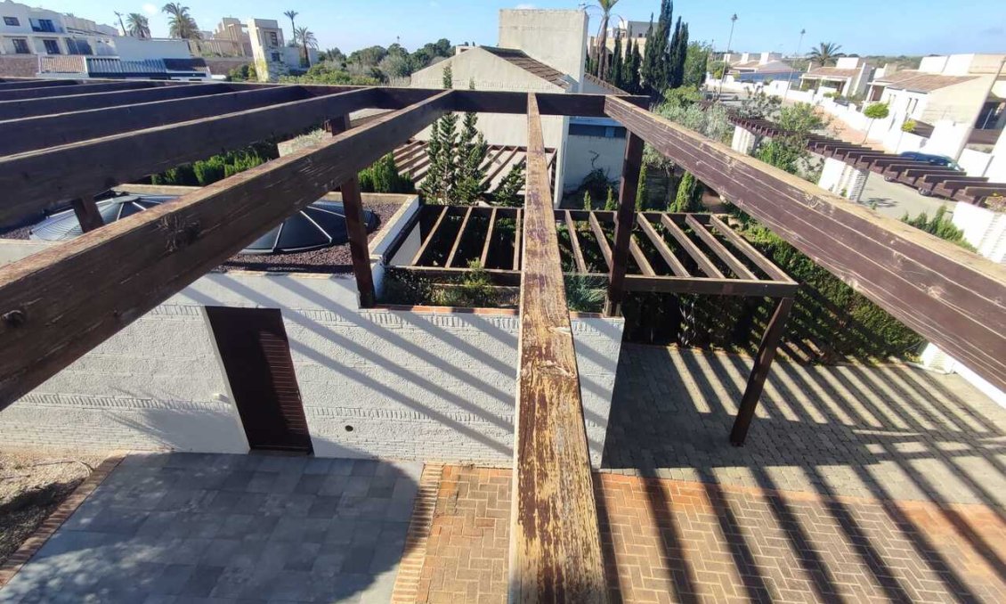 Resale - Villa -
Peraleja Golf - Inland