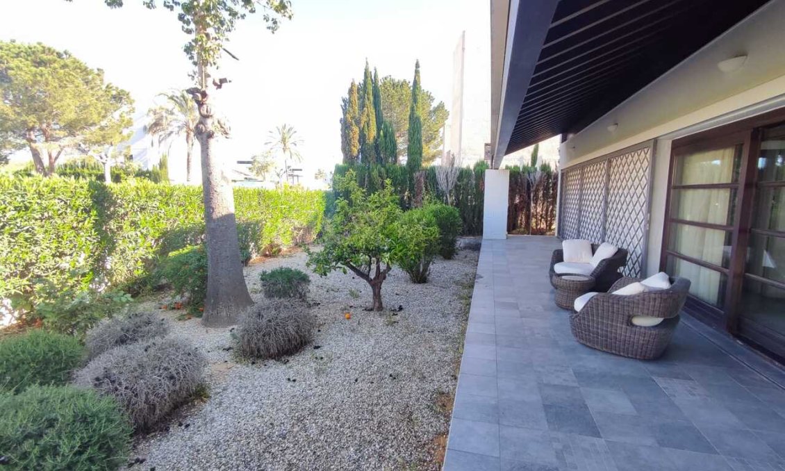 Resale - Villa -
Peraleja Golf - Inland