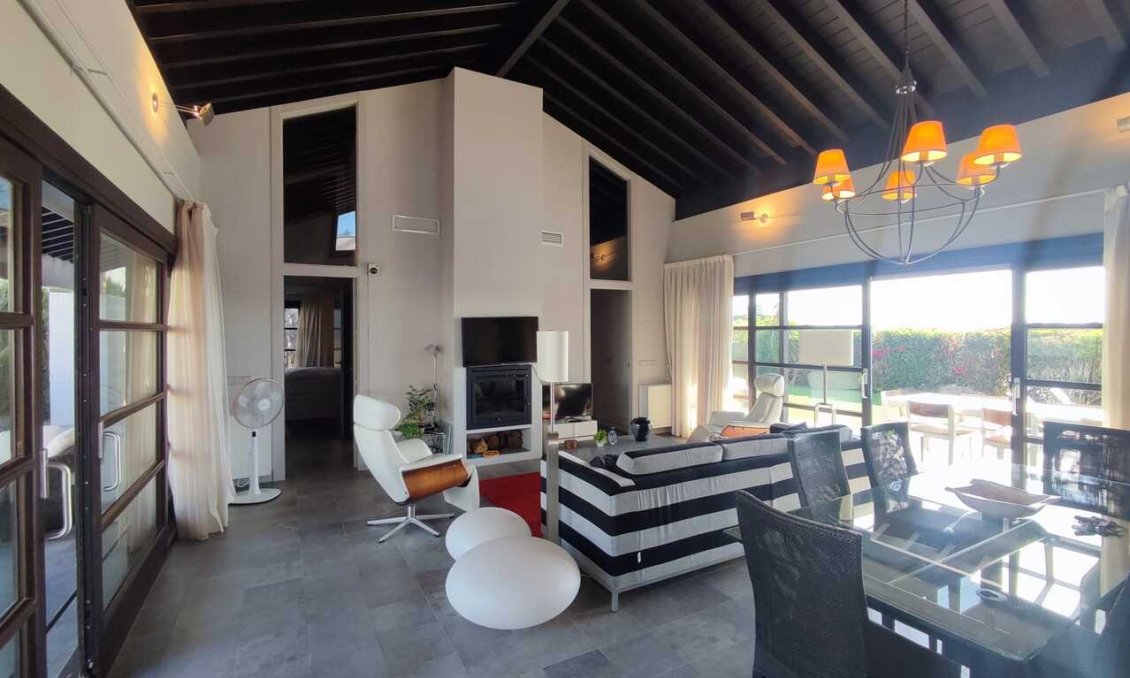 Resale - Villa -
Peraleja Golf - Inland