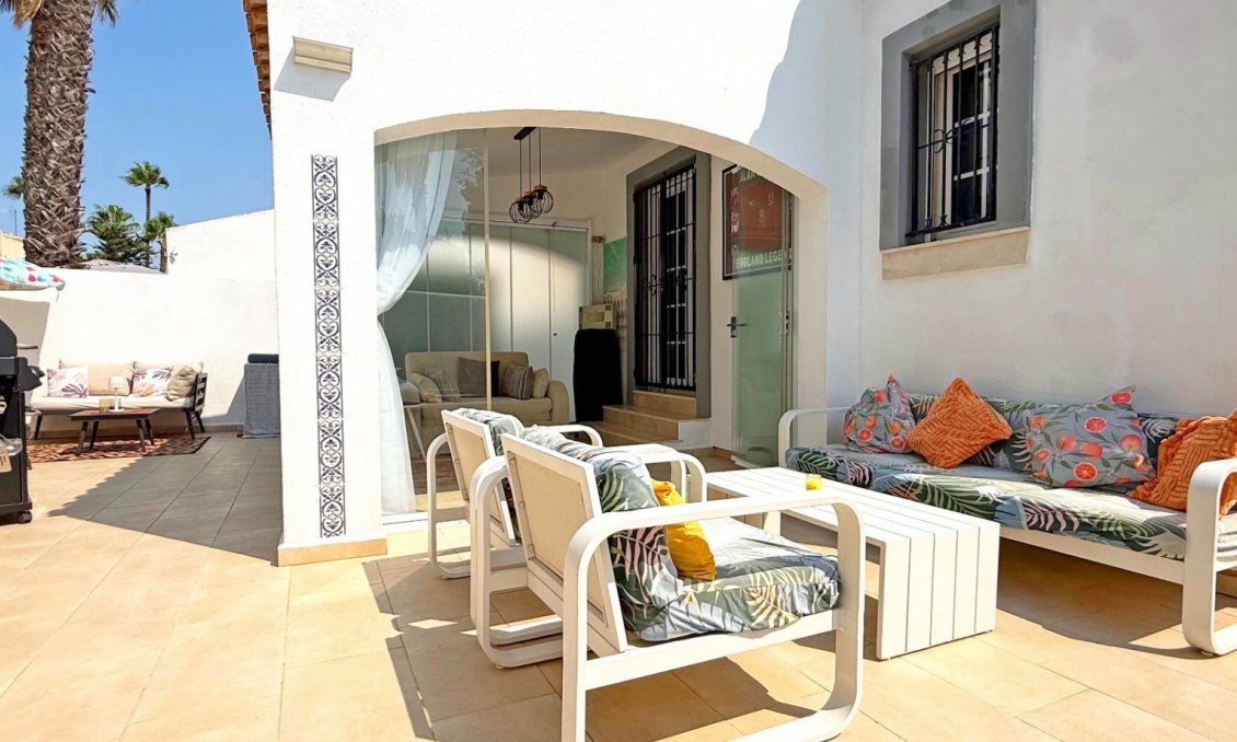 Használt Ingatlanok - Villa -
Orihuela Costa - Costa Blanca