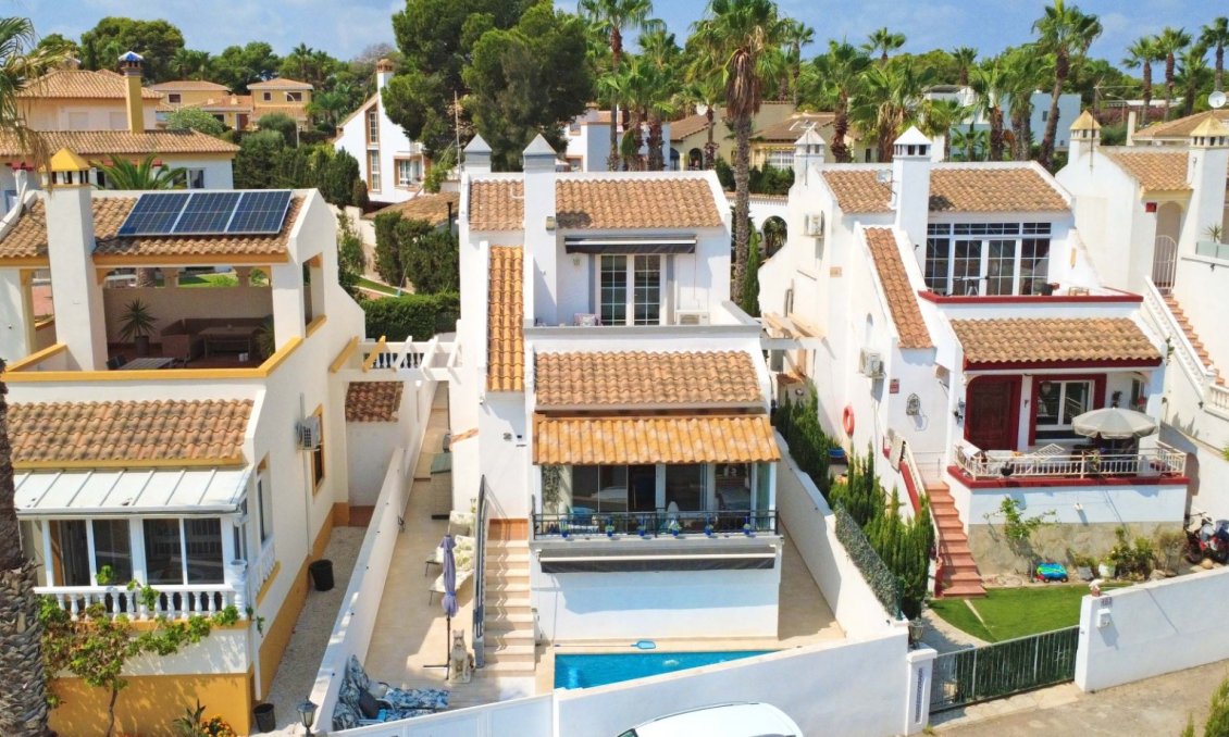 Használt Ingatlanok - Villa -
Orihuela Costa - Costa Blanca