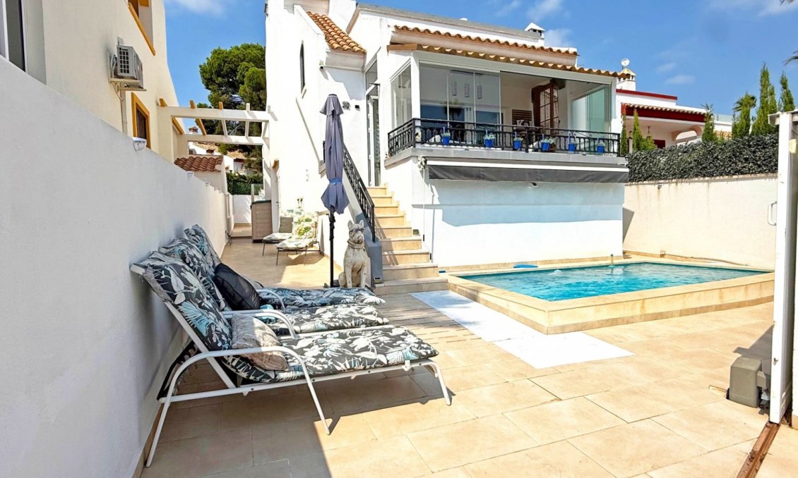 Használt Ingatlanok - Villa -
Orihuela Costa - Costa Blanca
