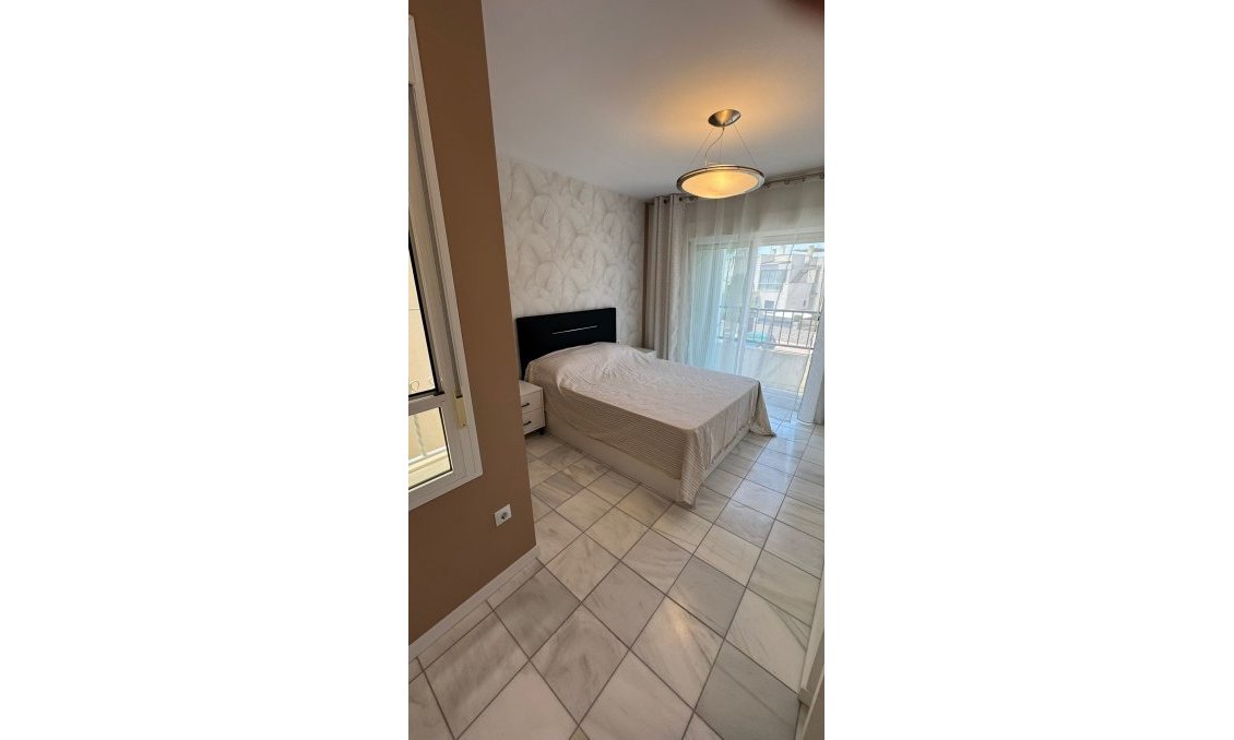 Wiederverkauf - Semi Detached -
Torrevieja - Costa Blanca