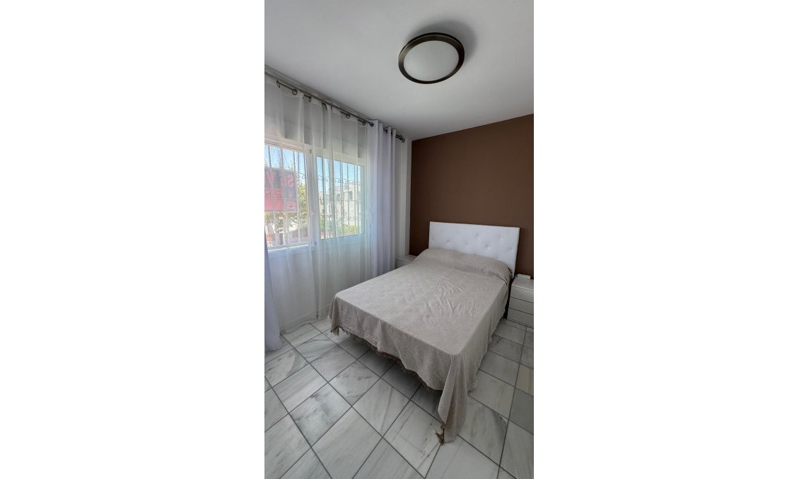 Wiederverkauf - Semi Detached -
Torrevieja - Costa Blanca