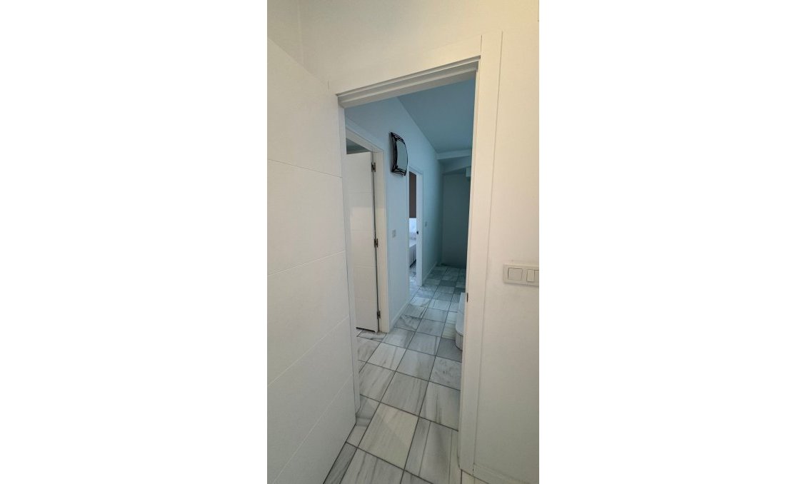 Wiederverkauf - Semi Detached -
Torrevieja - Costa Blanca