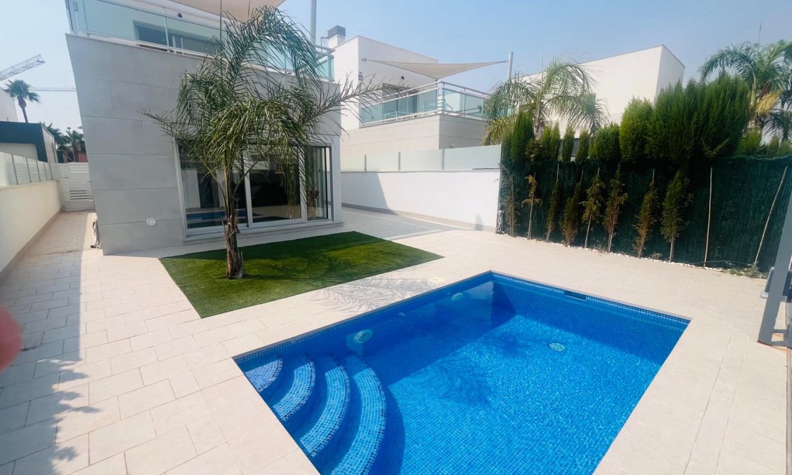 Resale - Villa -
Los Alcazares - Costa Calida