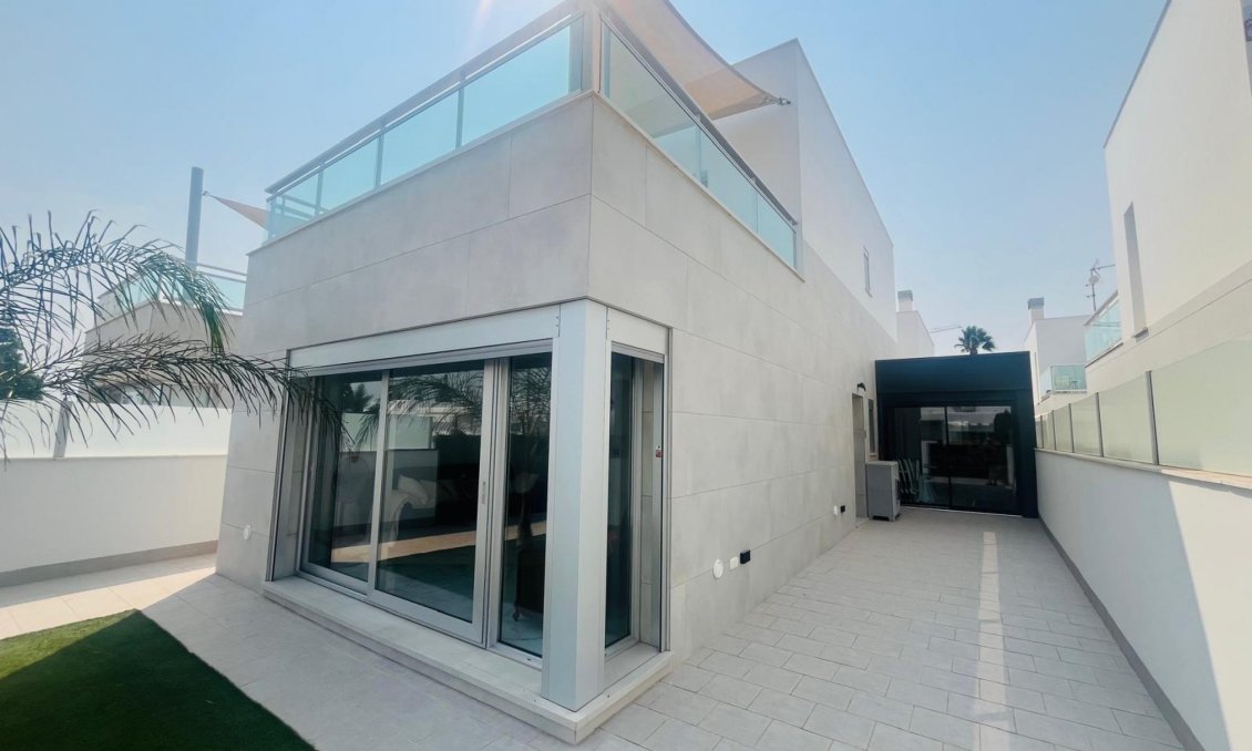 Resale - Villa -
Los Alcazares - Costa Calida