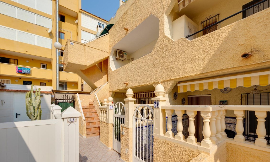 Resale - Apartment -
Torrevieja - La Mata