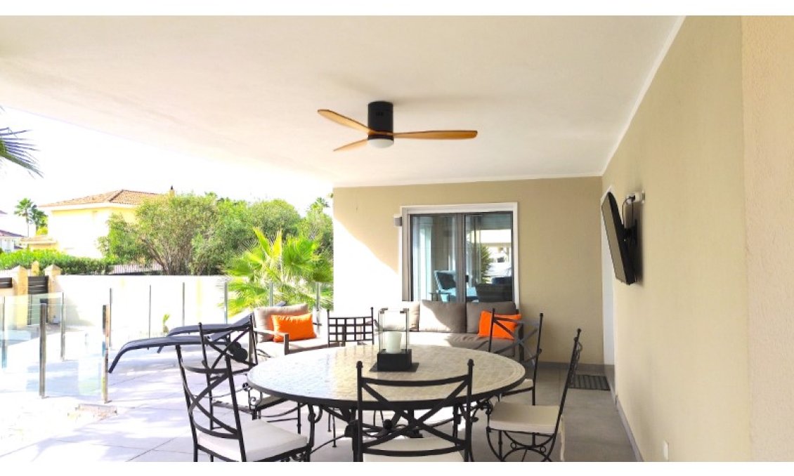 Használt Ingatlanok - Villa -
Alfas del Pí - Costa Blanca