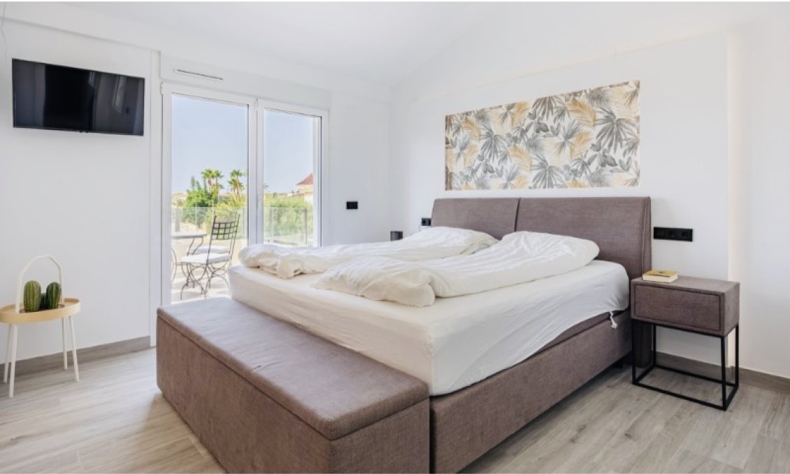 Használt Ingatlanok - Villa -
Alfas del Pí - Costa Blanca