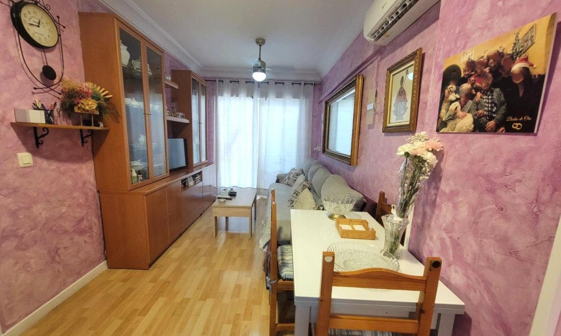 Resale - Apartment -
Torrevieja - Playa del Cura