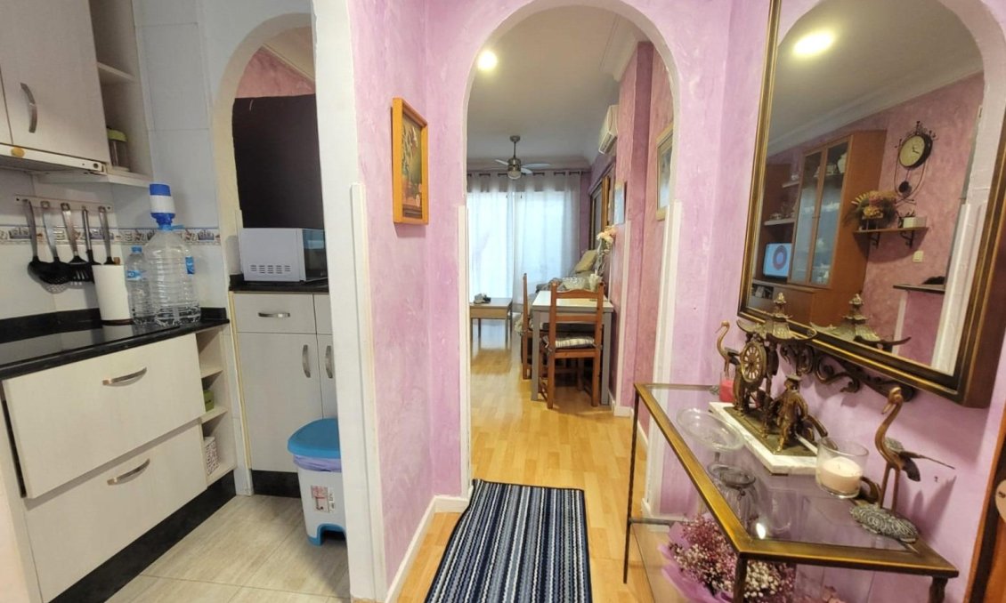 Resale - Apartment -
Torrevieja - Playa del Cura