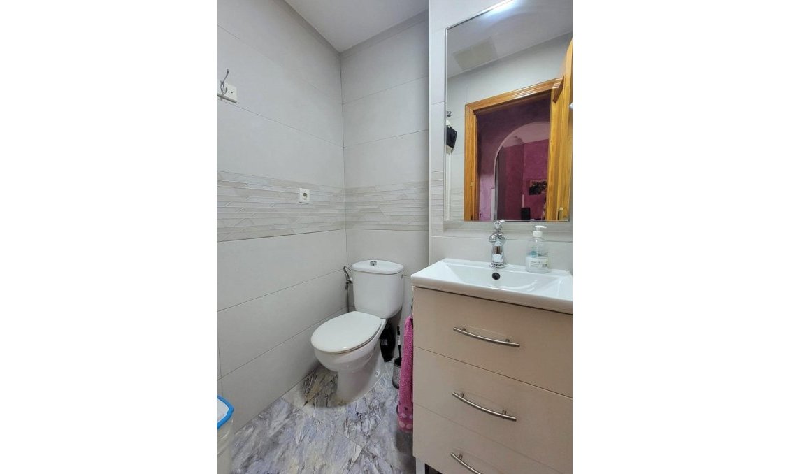 Resale - Apartment -
Torrevieja - Playa del Cura