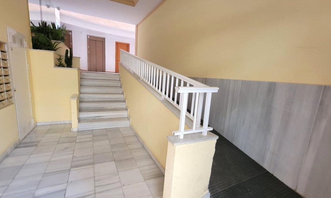 Resale - Apartment -
Torrevieja - Playa del Cura