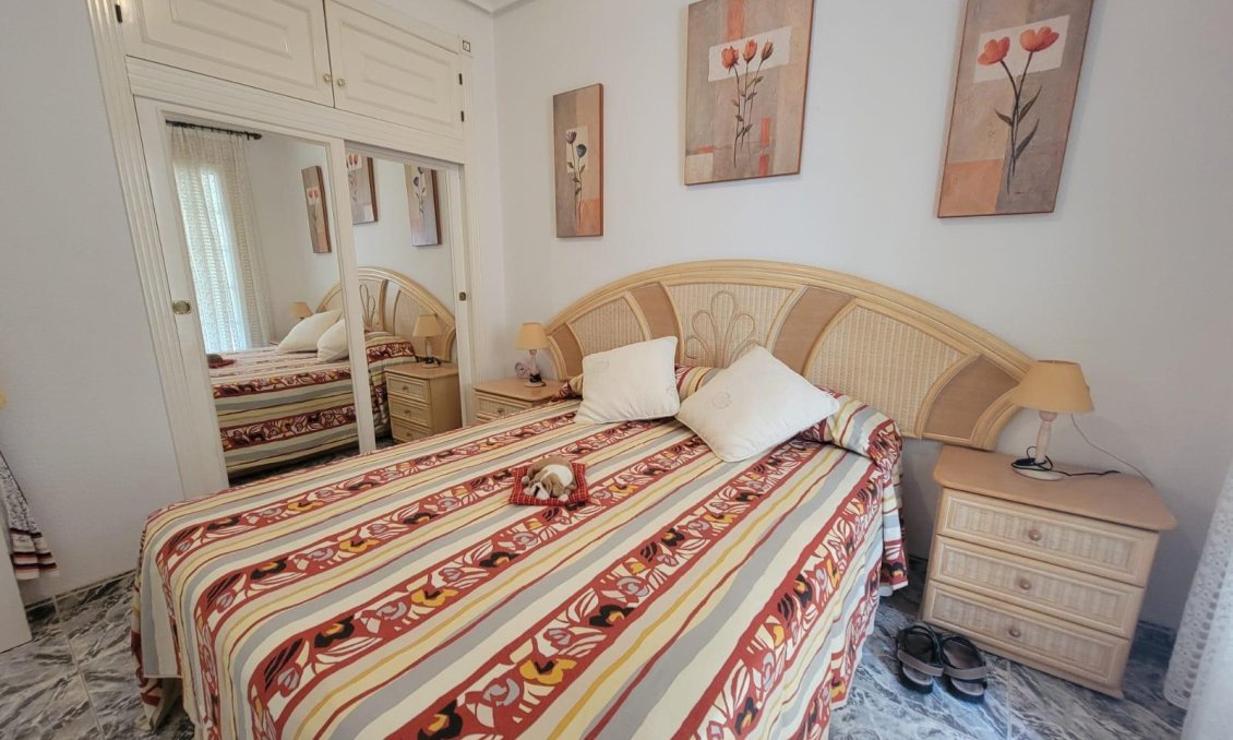 Resale - Bungalow -
Torrevieja - Los Frutales