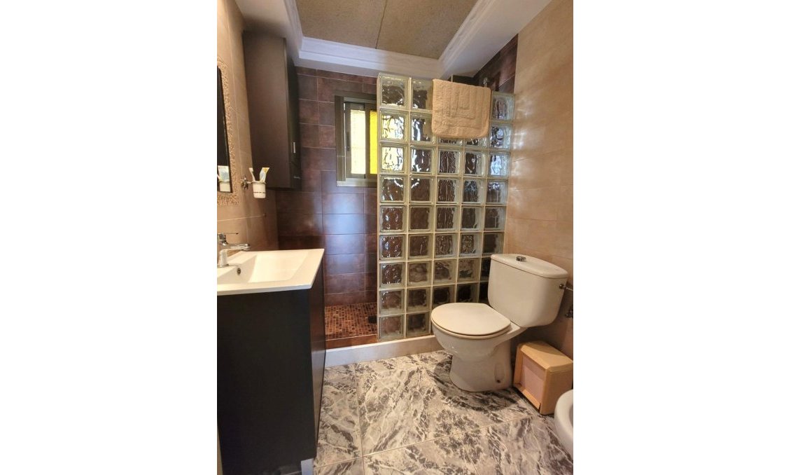 Resale - Bungalow -
Torrevieja - Los Frutales