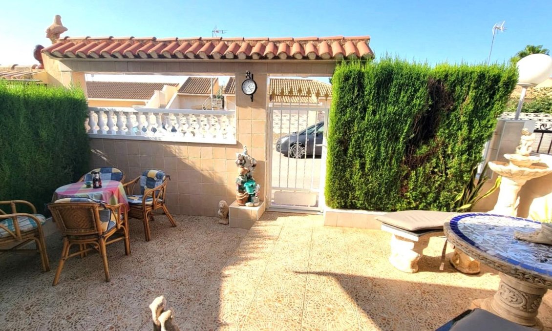 Resale - Bungalow -
Torrevieja - Los Frutales