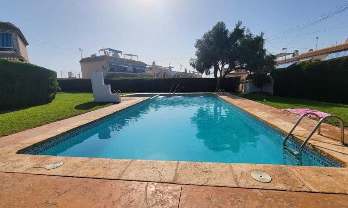 Resale - Bungalow -
Torrevieja - Los Frutales