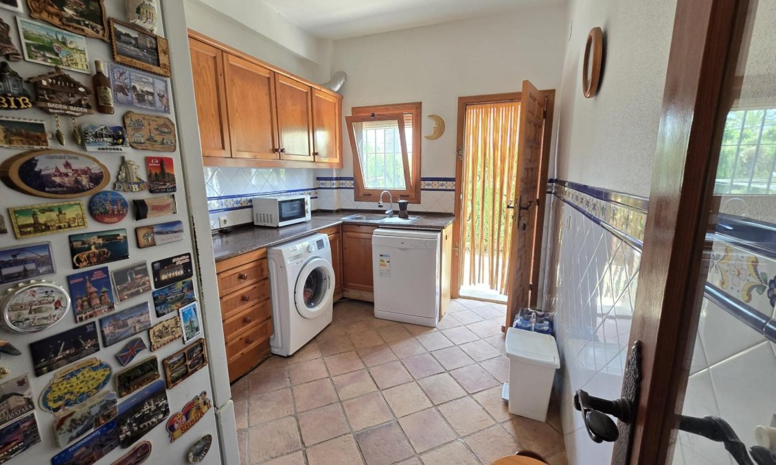 Resale - Villa -
Orihuela Costa - Cabo Roig