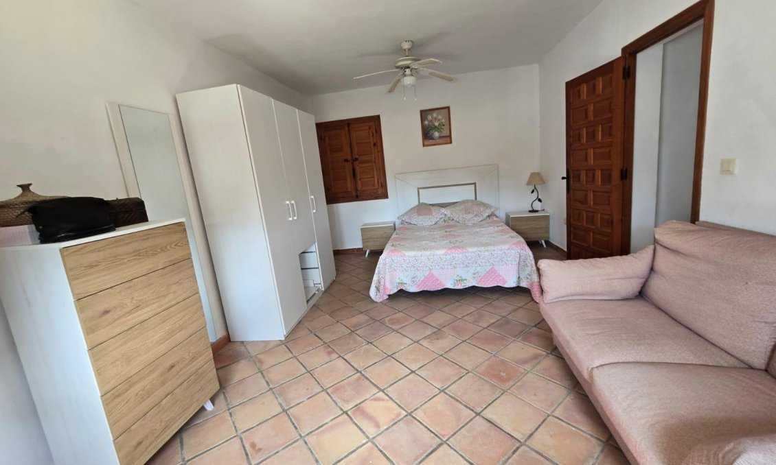 Resale - Villa -
Orihuela Costa - Cabo Roig