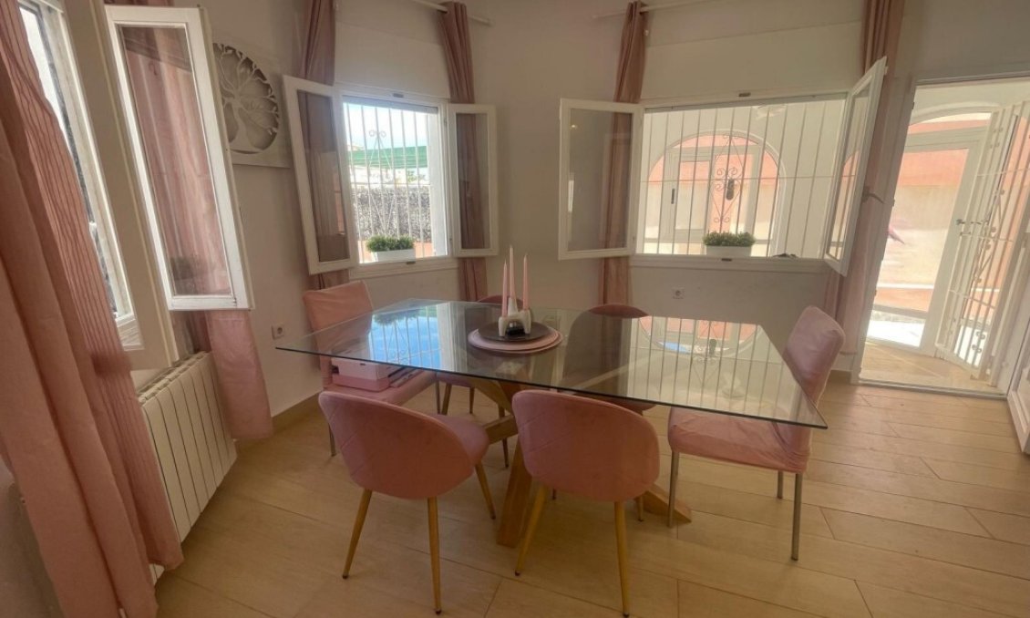 Wiederverkauf - Villa -
Playa Flamenca - Costa Blanca