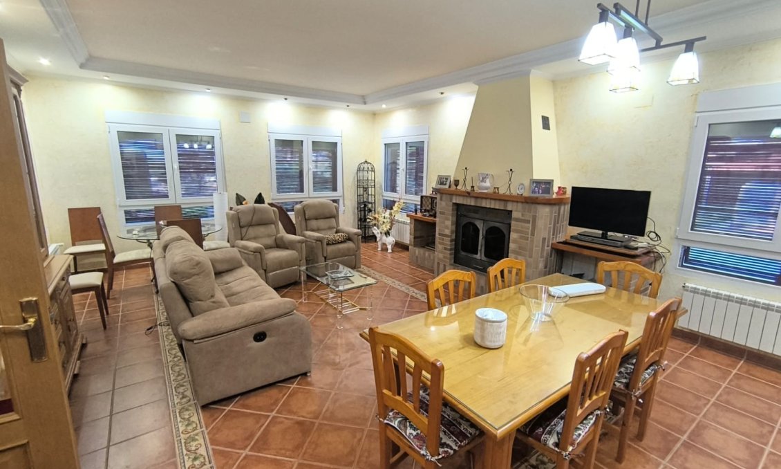 Wiederverkauf - Villa -
Yecla - Inland