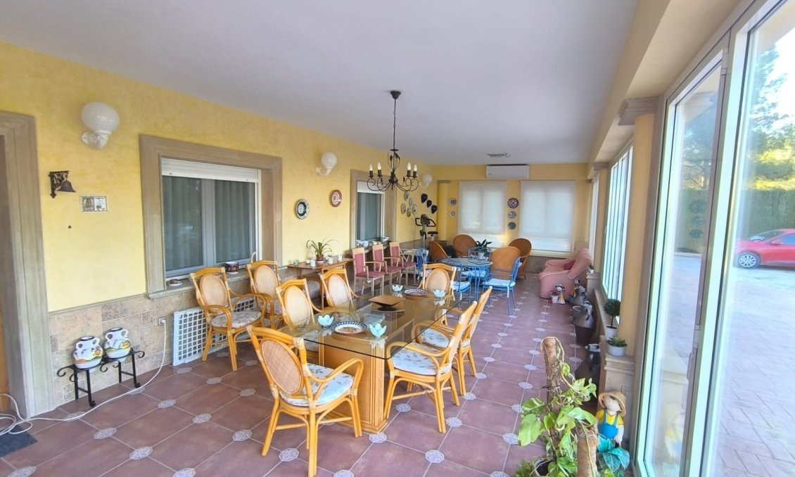 Wiederverkauf - Villa -
Yecla - Inland