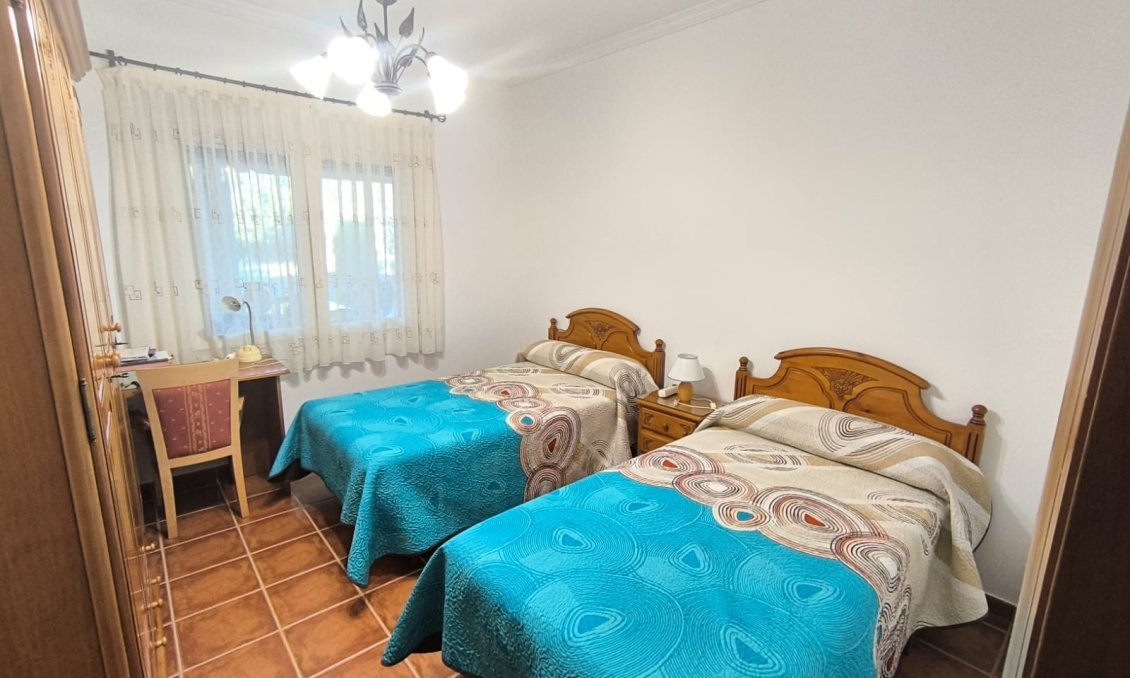 Wiederverkauf - Villa -
Yecla - Inland