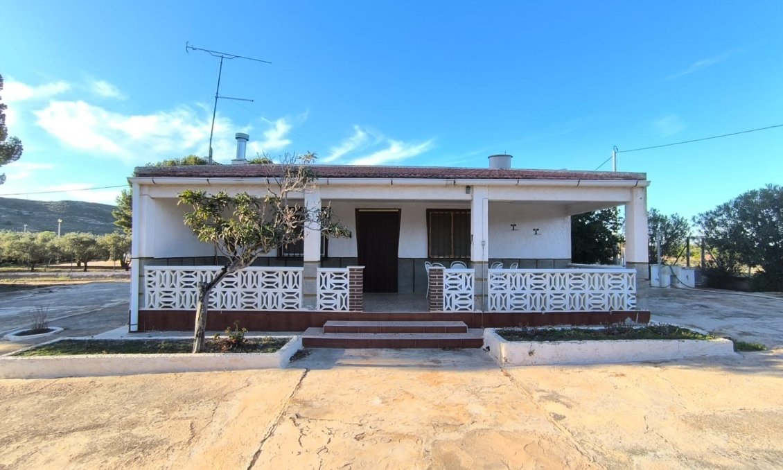 Revente - Villa -
Yecla - Inland