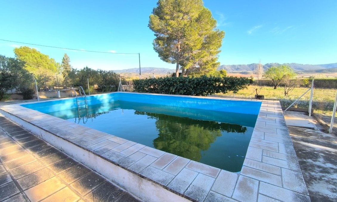 Revente - Villa -
Yecla - Inland