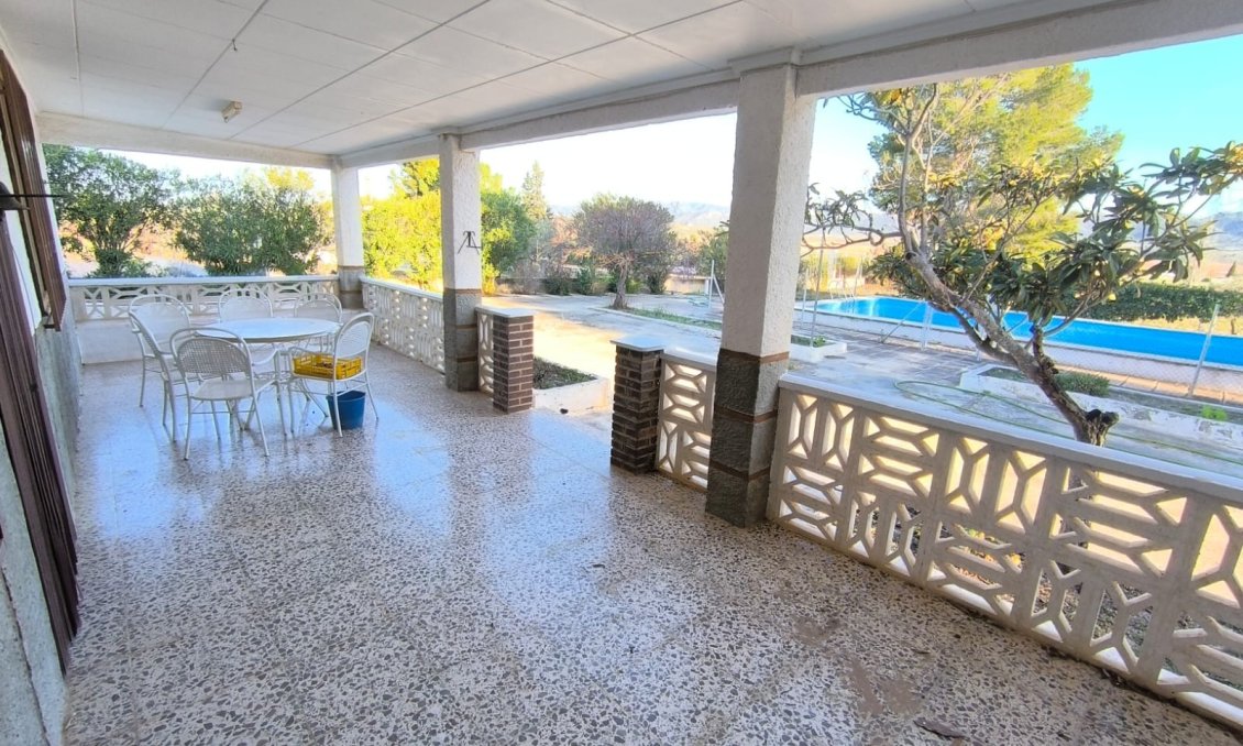 Revente - Villa -
Yecla - Inland