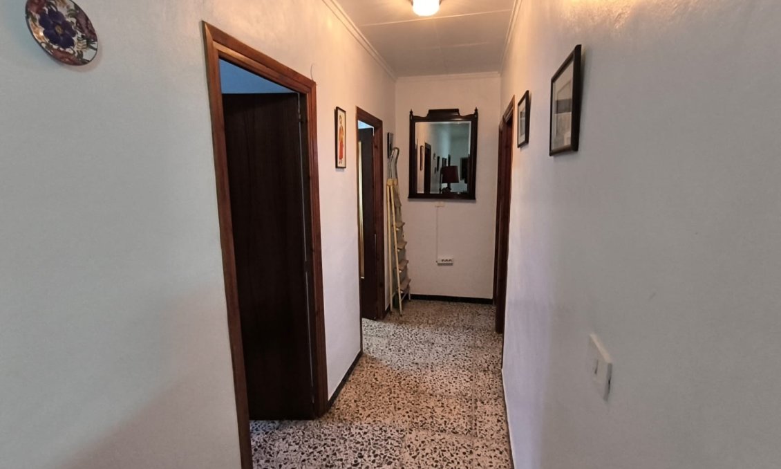 Revente - Villa -
Yecla - Inland