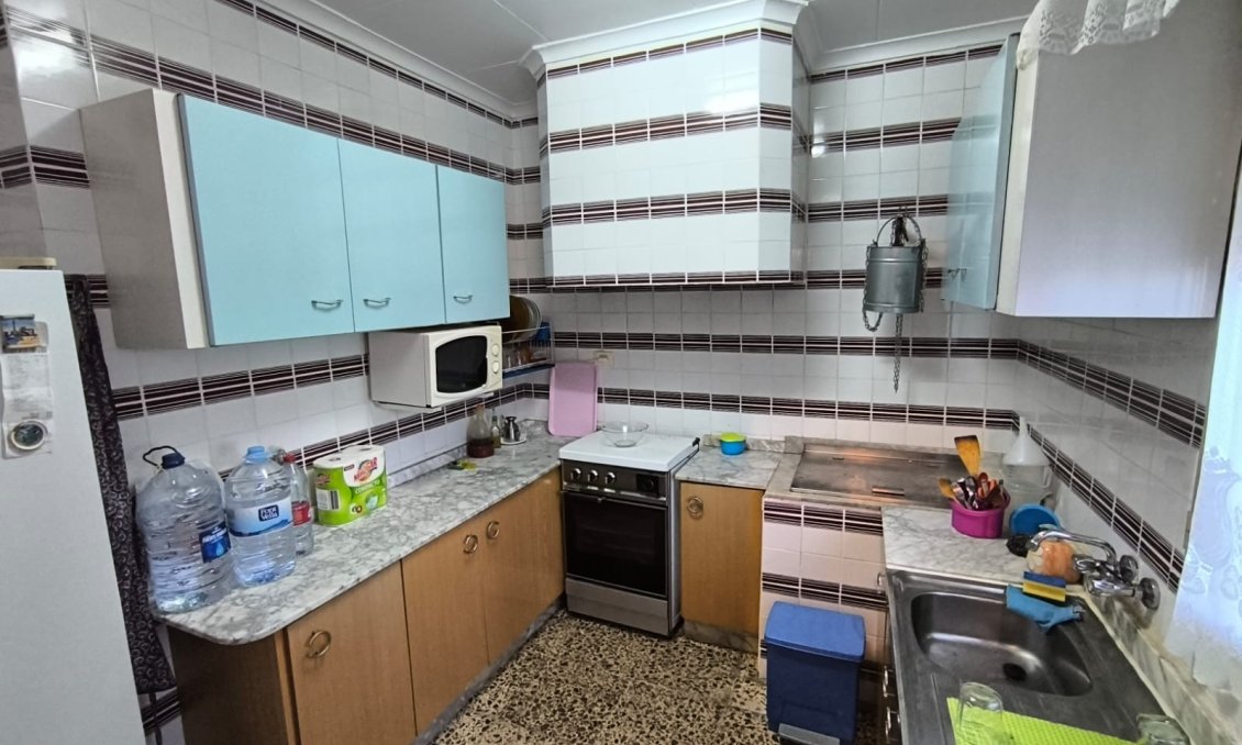 Revente - Villa -
Yecla - Inland