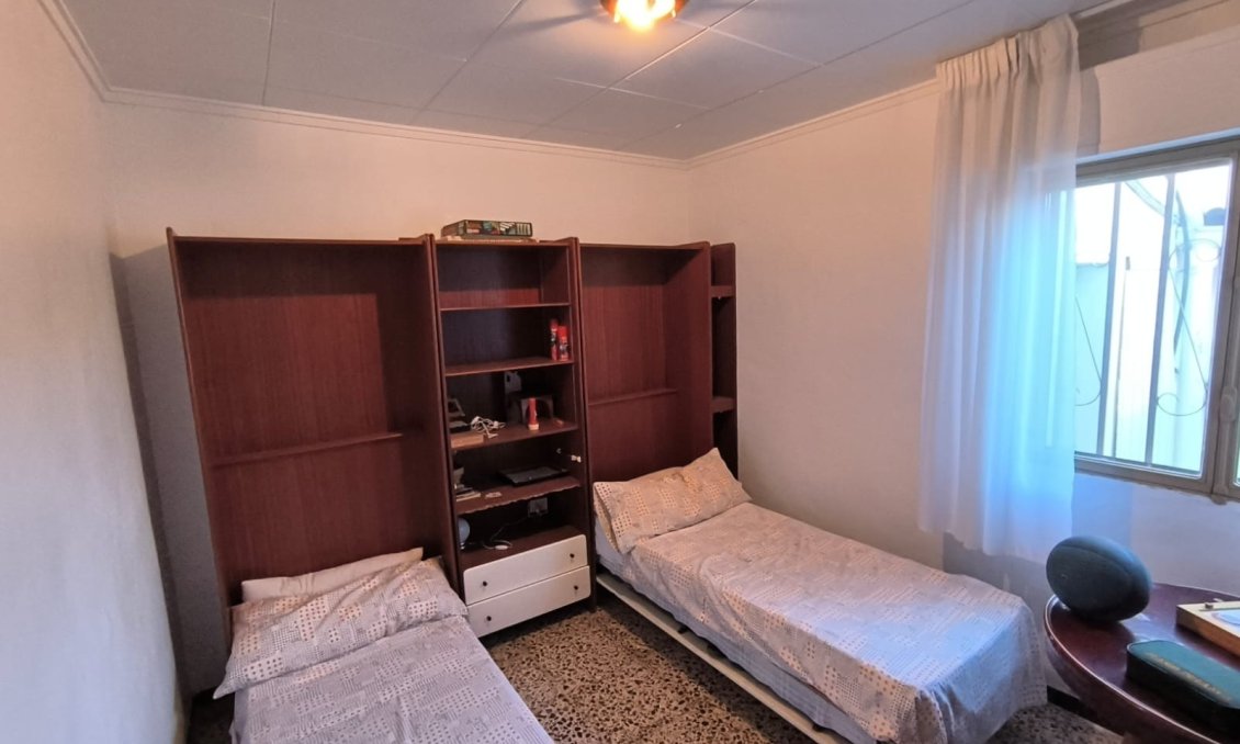 Revente - Villa -
Yecla - Inland