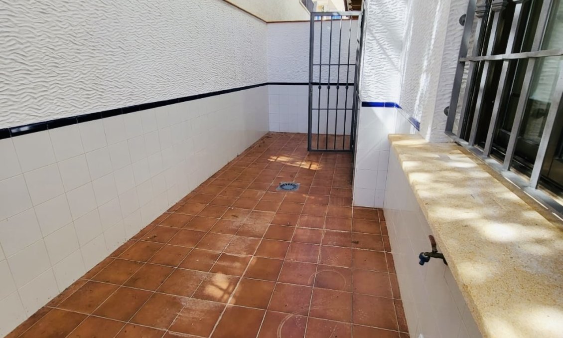 Revente - Town House -
San Miguel de Salinas - Inland